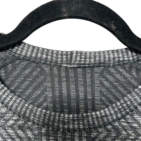 Lululemon Rest Less Pullover Women's Sz 4 Heathered Black Long Sleeve Striped - Picture 5 of 5